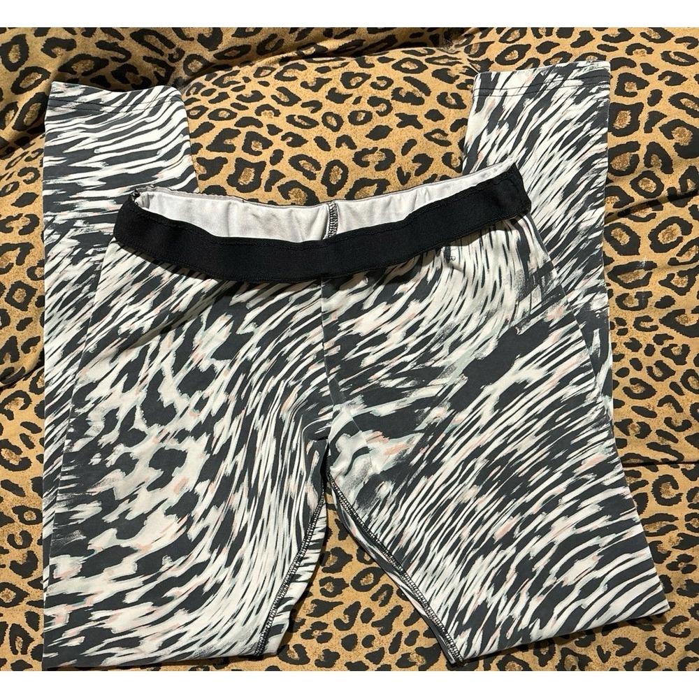 Nike‎ Women's Leg-A-See Windblur Mid Rise Full Length Leggings, Size Medium
